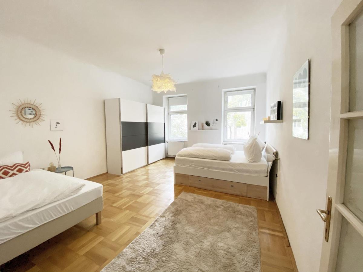 Sunny Apartment Near Belvedere Castle Vienna Exterior photo